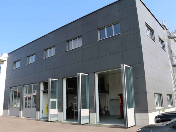 Erweiterung Pneuhaus Feustle, Aussenansicht